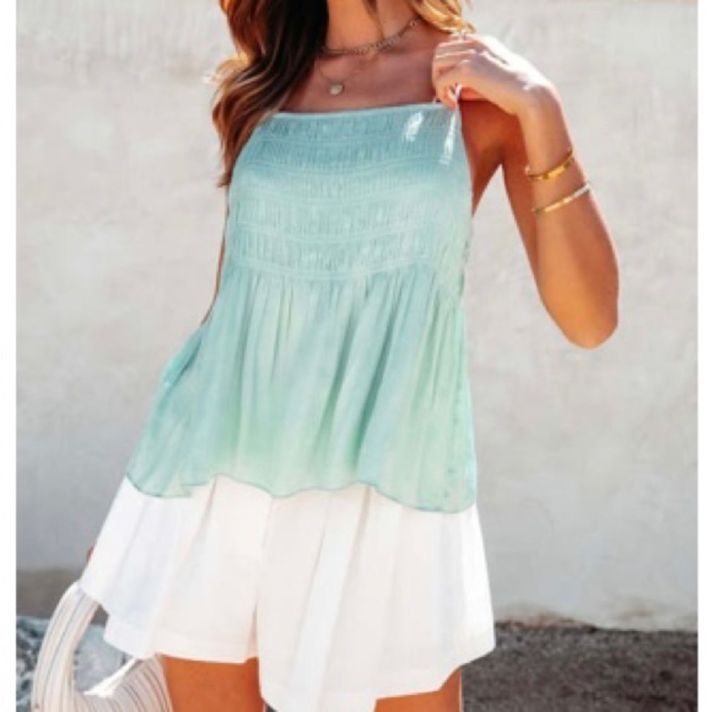 Vici flowy tank- NWOT